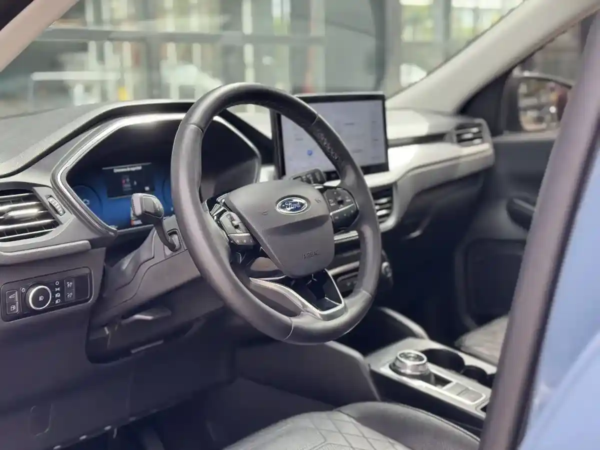 Ford Kuga 2.5 Platinum Híbrido Awd 2023 - foto 4