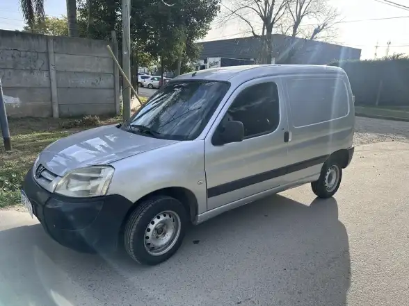 Peugeot Partner 1.4 Furgon Confort 2017 - foto 1