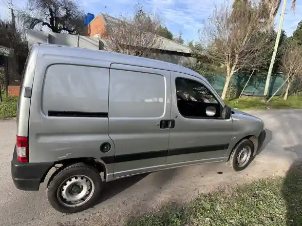 Peugeot Partner 1.4 Furgon Confort 2017 - foto 2