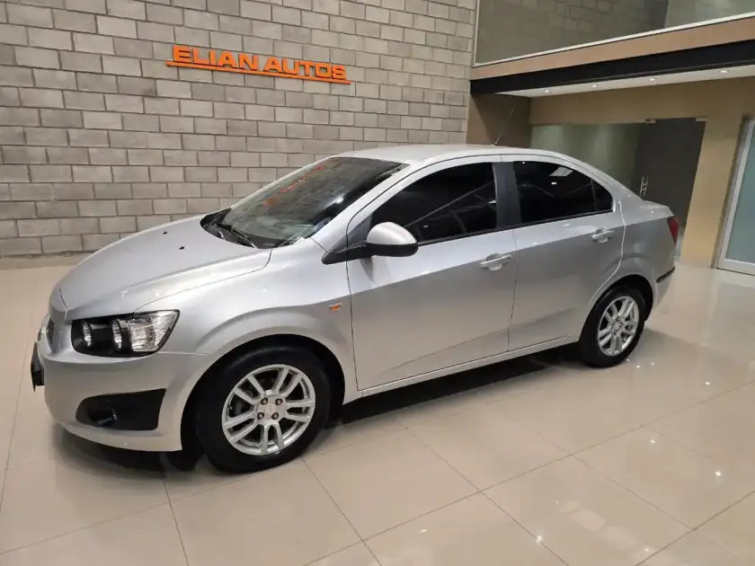 Chevrolet Sonic 1.6 Lt 2013 - foto 1