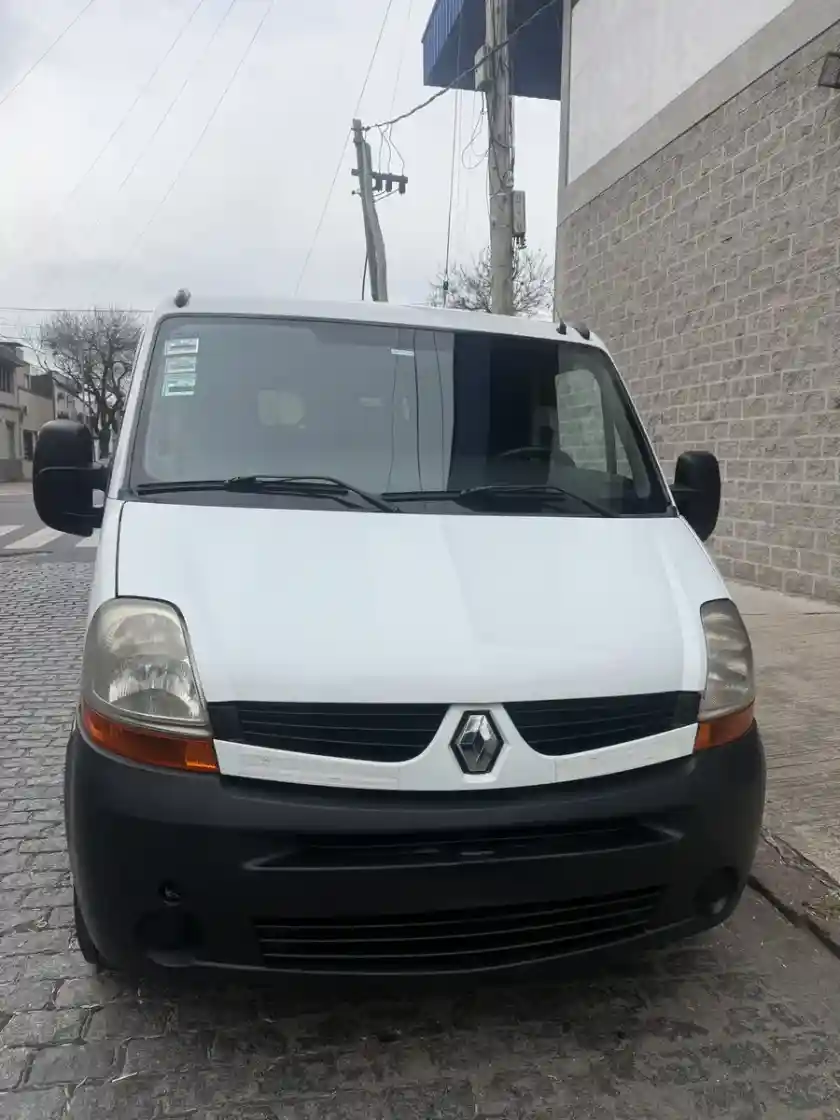 Renault Master 2.5 Ph3 Dci120 L1H1 Pkcn Furgon Corto 2011 - foto 2