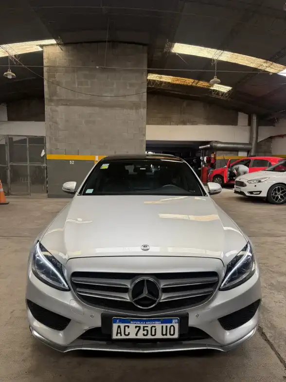 Mercedes-Benz Clase C 2.0 C250 Amg-Line 211Cv 2018 - foto 2