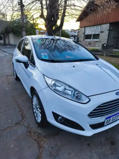 Ford Fiesta Kinetic 1.6 S Plus 120Cv 2017 - foto 2
