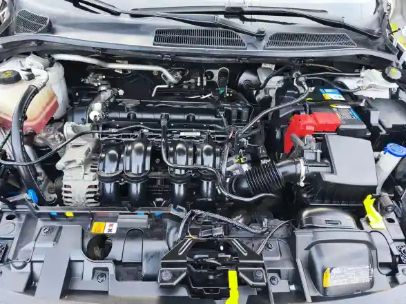 Ford Fiesta Kinetic 1.6 S Plus 120Cv 2017 - foto 4