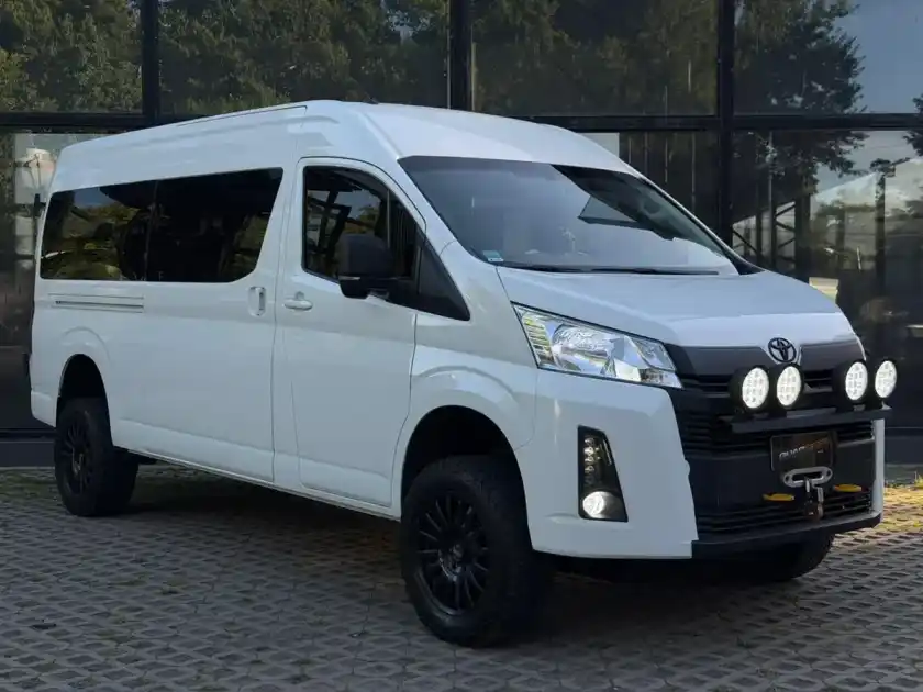 Toyota Hiace 2.8 Tdi Commuter 6At 14A 2022 - foto 3