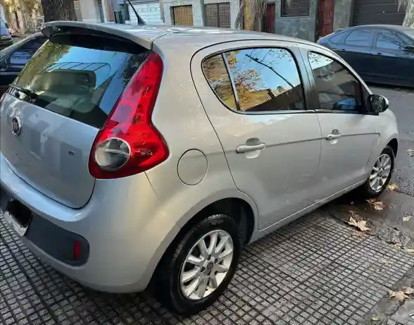 Fiat Palio 1.4 Attractive 85Cv C/Pack Seguridad 2013 - foto 4