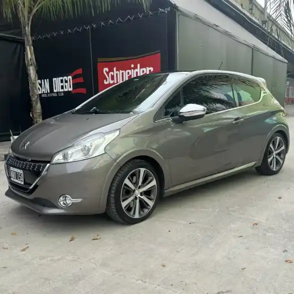 Peugeot 208 1.6 Xy 2014 - foto 1