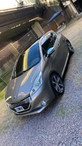 Peugeot 208 1.6 Xy 2014 - foto 2