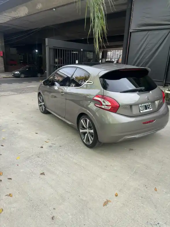 Peugeot 208 1.6 Xy 2014 - foto 5