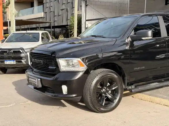 Ram 1500 5.7 Laramie Atx V8 2023 - foto 2