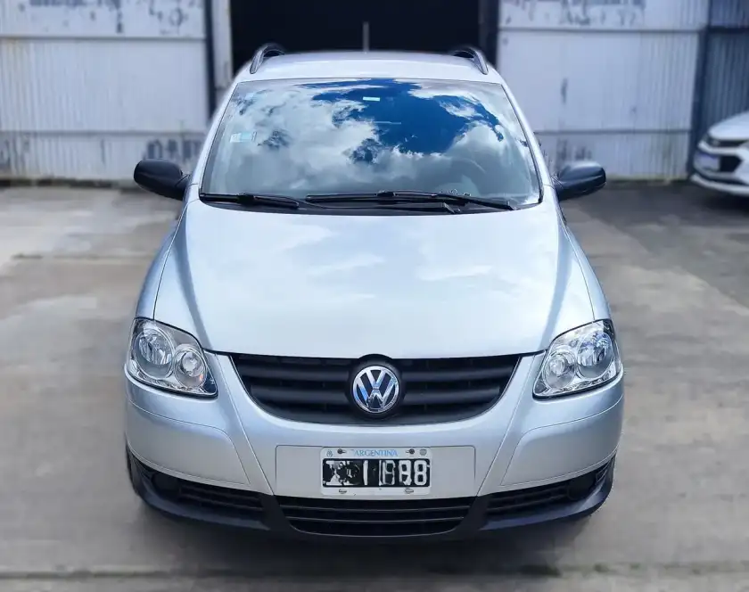 Volkswagen Suran 1.6 Highline 101Cv 11C 2010 - foto 2