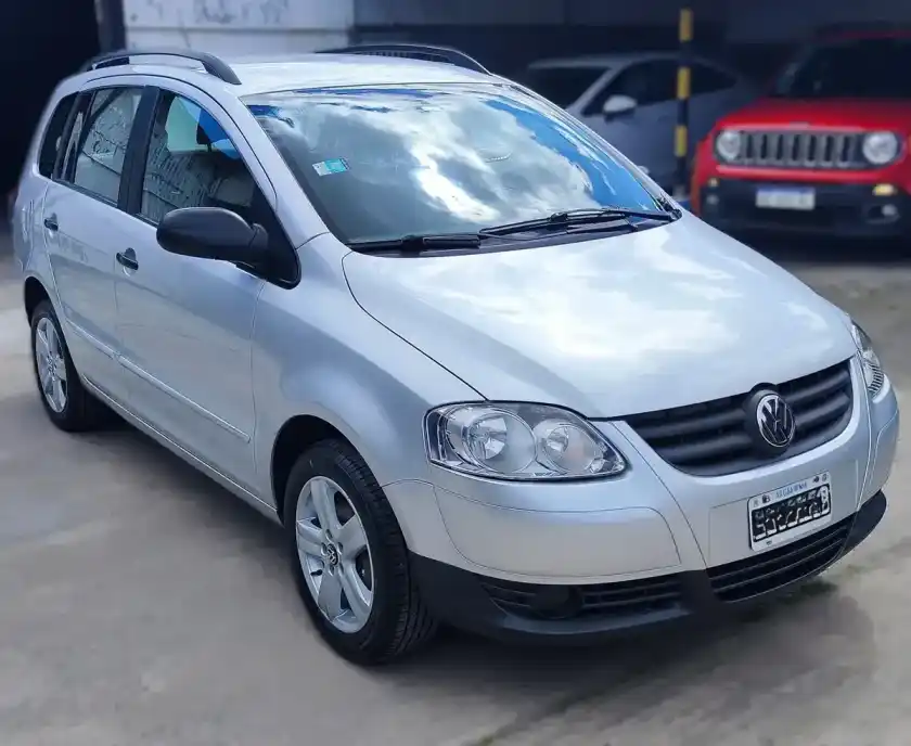 Volkswagen Suran 1.6 Highline 101Cv 11C 2010 - foto 3
