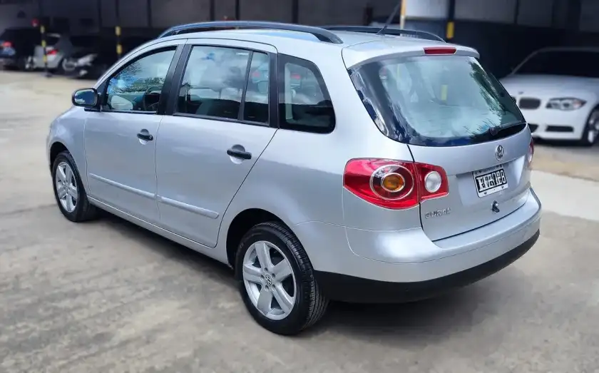 Volkswagen Suran 1.6 Highline 101Cv 11C 2010 - foto 5