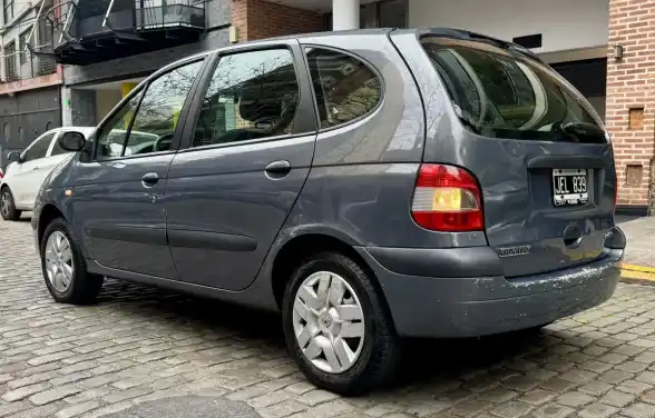 Renault Scénic 1.6L 16V Confort 2010 - foto 4