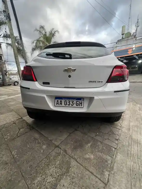 Chevrolet Onix 1.4 Ltz At 98Cv 2016 - foto 3
