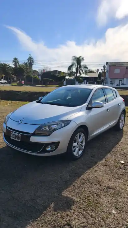 Renault Mégane Iii 2.0 Privilege Ph2 2013 - foto 2
