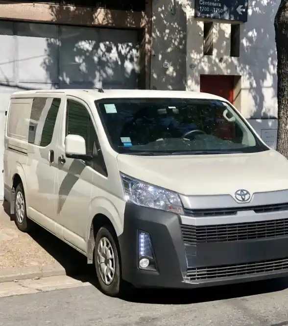 Toyota Hiace 2.8 Tdi Furgón 6At L1H1 3A 4P 2024 - foto 3