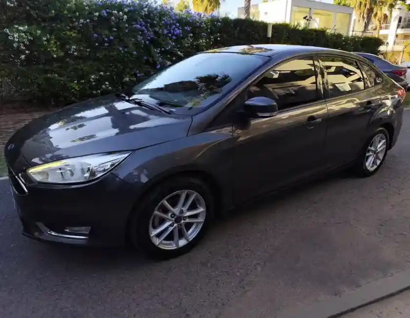 Ford Focus Iii 2.0 Se Plus Mt 2017 - foto 1