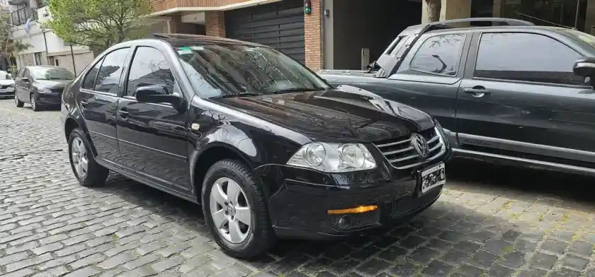 Volkswagen Bora 2.0 Trendline 115Cv 2010 - foto 2