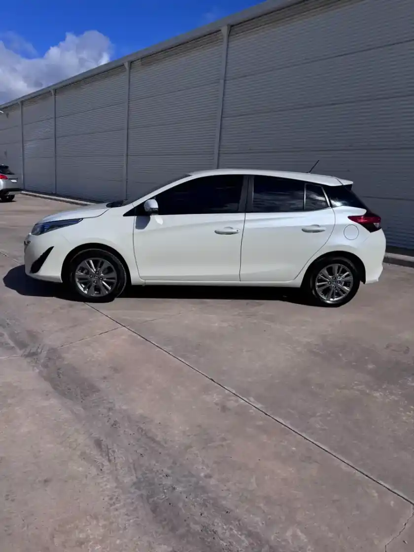 Toyota Yaris 1.5 107Cv Xls Cvt 2020 - foto 3