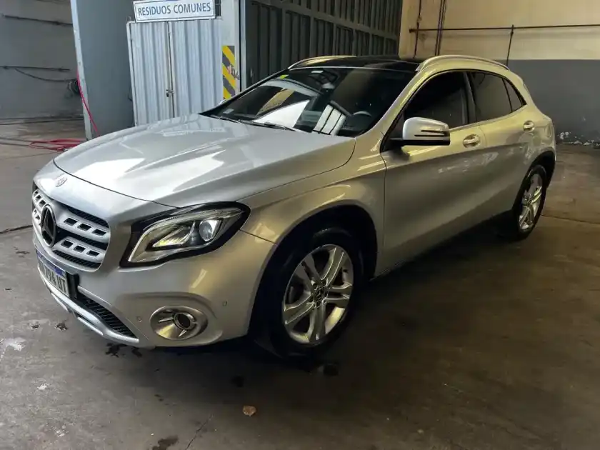 Mercedes-Benz Clase Gla 1.6 Gla200 Urban 156Cv 2019 - foto 1