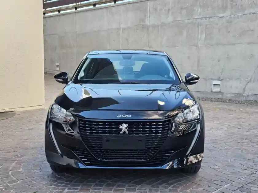Peugeot 208 1.6 Active Pack Tiptronic 2023 - foto 2
