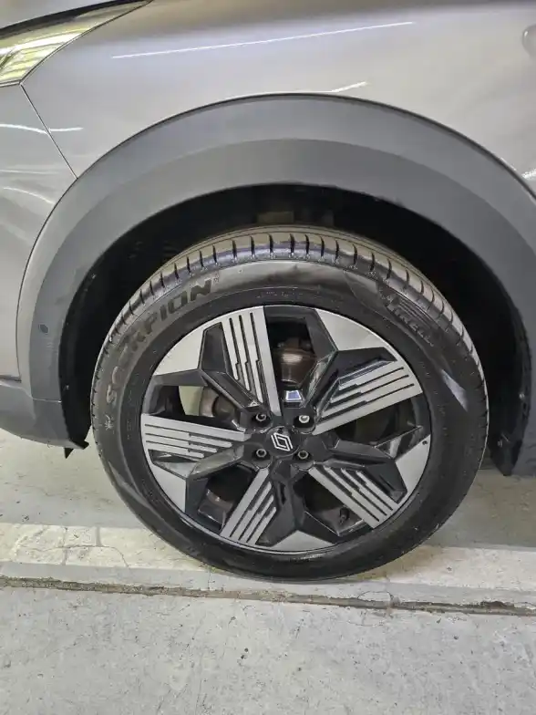 Renault Kardian 1.0 Tce Premiere Edition 200 Edc 2025 - foto 4