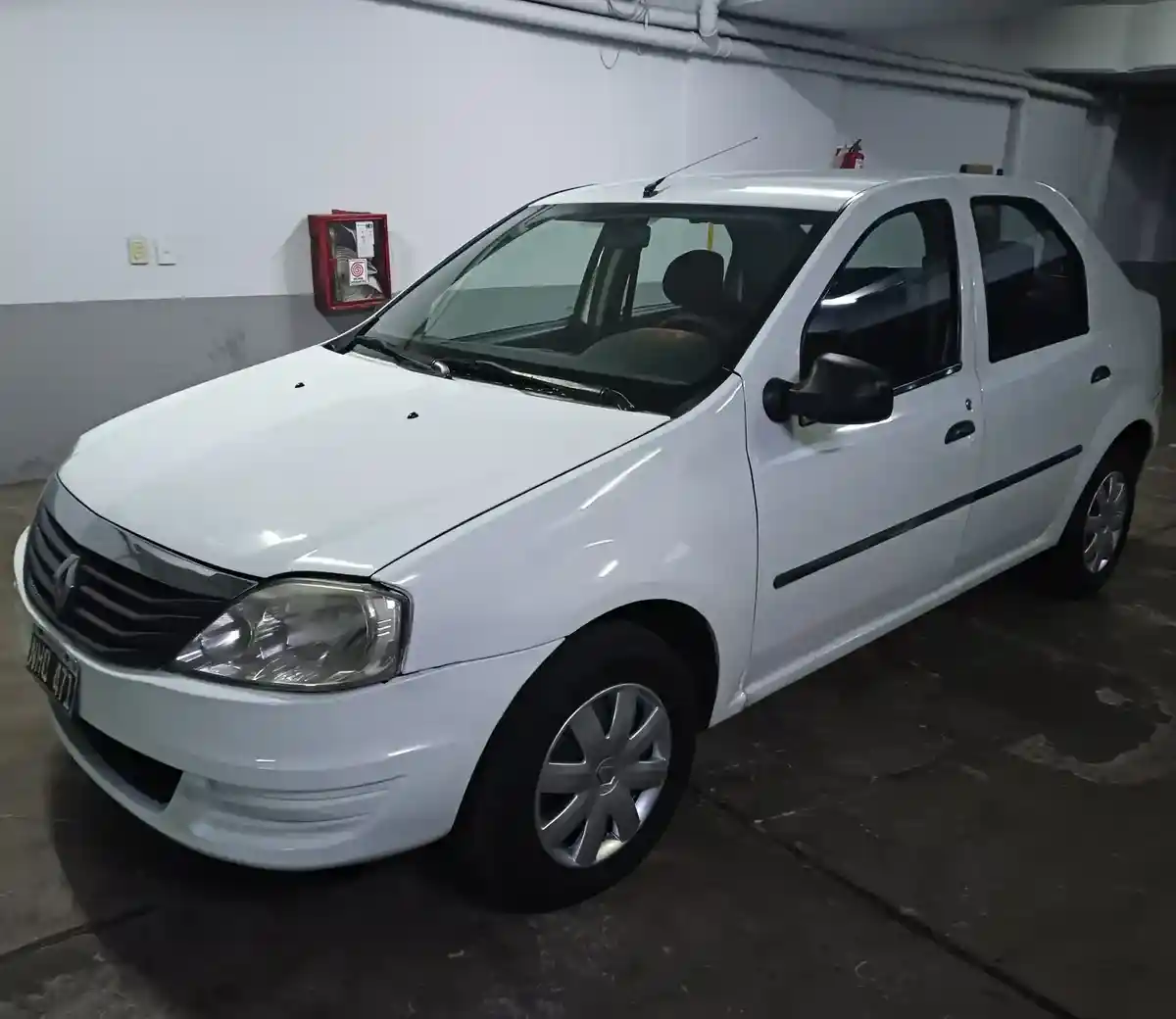 Renault Logan 1.6 Authentique 85Cv 2014 - foto 1