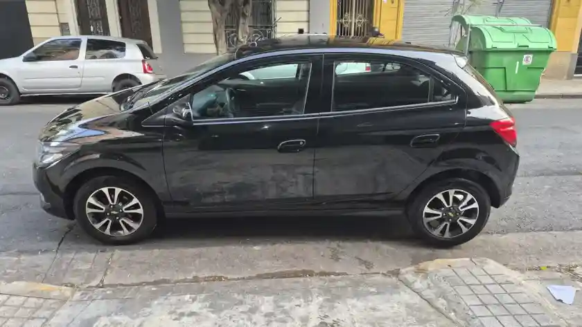 Chevrolet Onix 1.4 Ltz 98Cv 2016 - foto 3