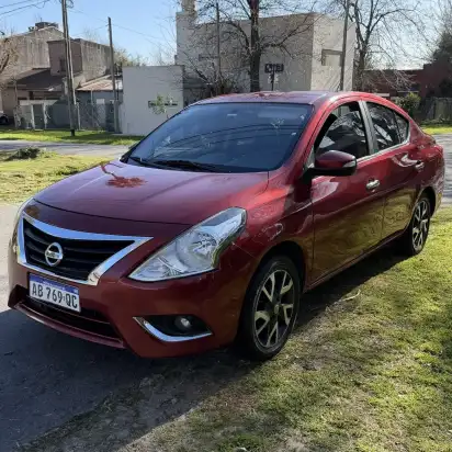 Nissan Versa 1.6 Exclusive At 2017 - foto 1