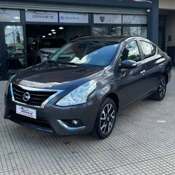 Nissan Versa 1.6 Exclusive At 2017 - foto 2