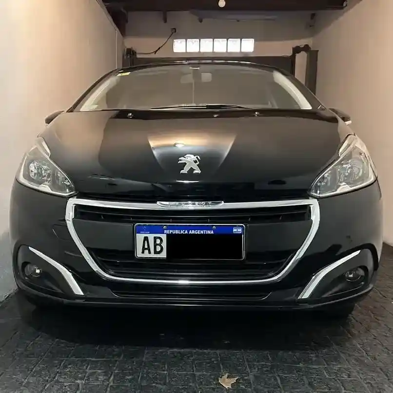 Peugeot 208 1.6 Allure Nav Tiptronic 2017 - foto 1