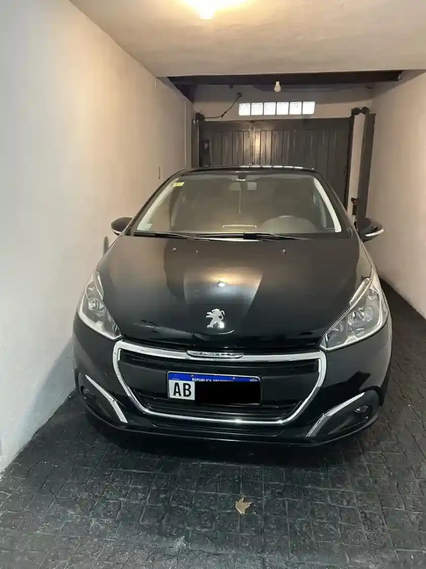 Peugeot 208 1.6 Allure Nav Tiptronic 2017 - foto 2