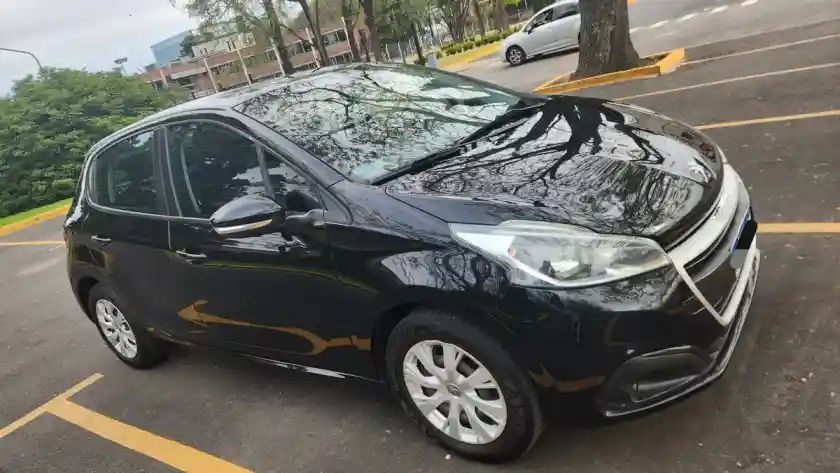 Peugeot 208 1.6 Active 2018 - foto 2