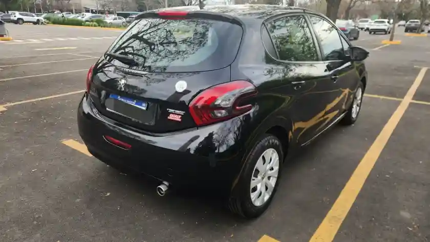Peugeot 208 1.6 Active 2018 - foto 3