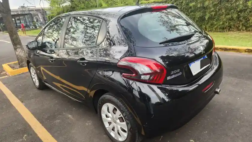 Peugeot 208 1.6 Active 2018 - foto 5