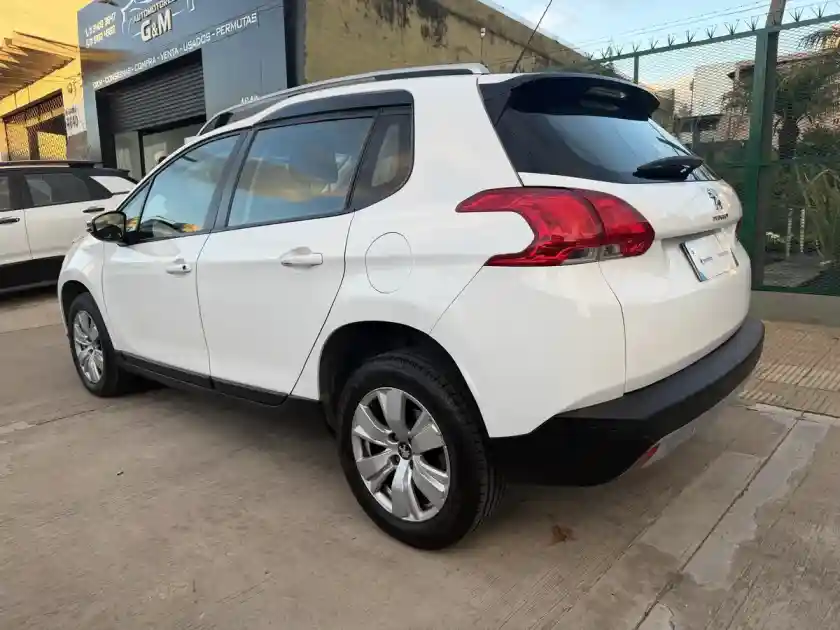 Peugeot 2008 1.6 Allure Tiptronic 2018 - foto 4