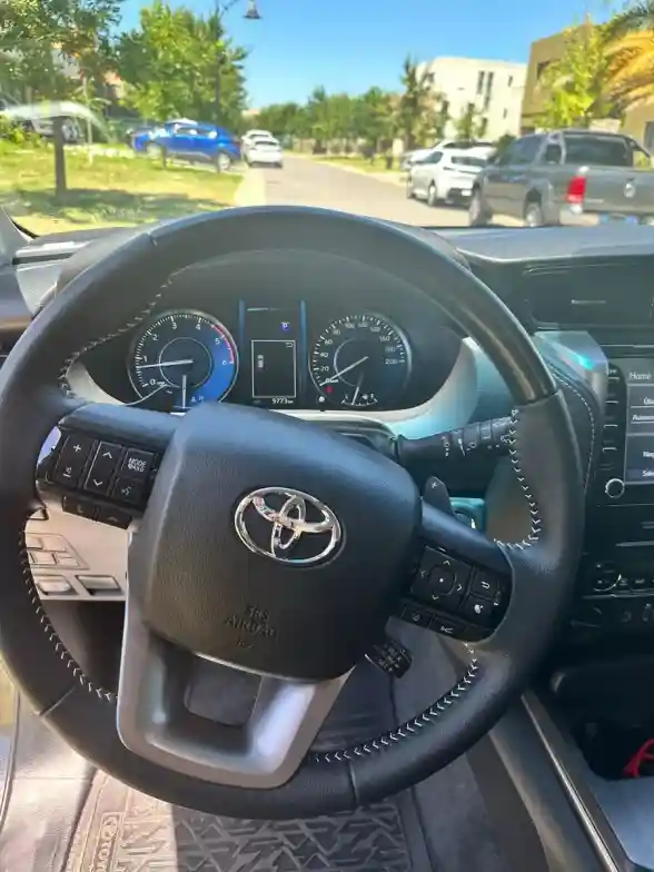 Toyota Hilux Sw4 Srx 204 7 Asientod Aut 2023 - foto 5