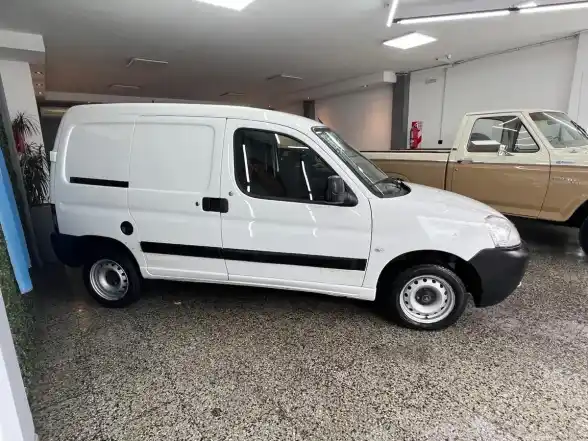 Citroën Berlingo Furgon 1.6 Hdi 92 Bussines 2024 - foto 4