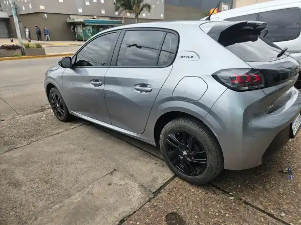 Peugeot 208 1.6 Style Tiptronic 2024 - foto 3