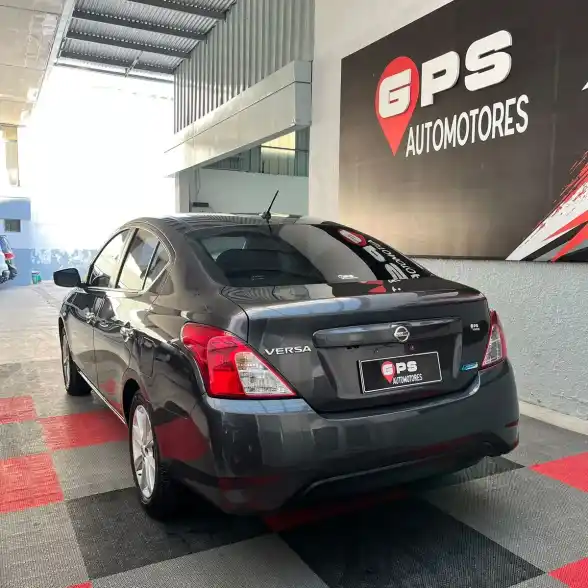 Nissan Versa 1.6 Advance Mt 2015 - foto 4