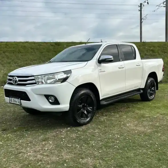 Toyota Hilux Pick-Up 2.8 Cd Srv Pack 177Cv 4X2 2017 - foto 1