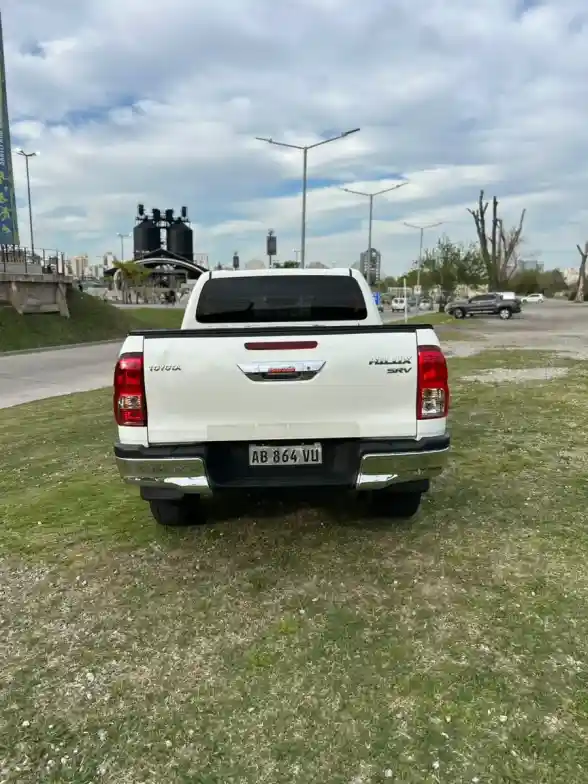 Toyota Hilux Pick-Up 2.8 Cd Srv Pack 177Cv 4X2 2017 - foto 4