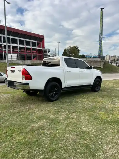 Toyota Hilux Pick-Up 2.8 Cd Srv Pack 177Cv 4X2 2017 - foto 5