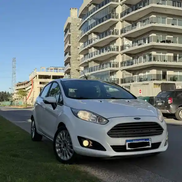 Ford Fiesta Kinetic 1.6 Se 120Cv 2016 - foto 2