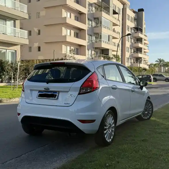 Ford Fiesta Kinetic 1.6 Se 120Cv 2016 - foto 3