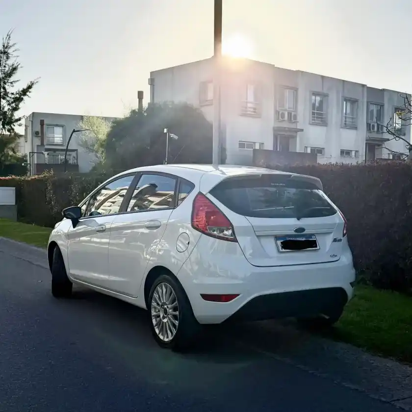Ford Fiesta Kinetic 1.6 Se 120Cv 2016 - foto 4