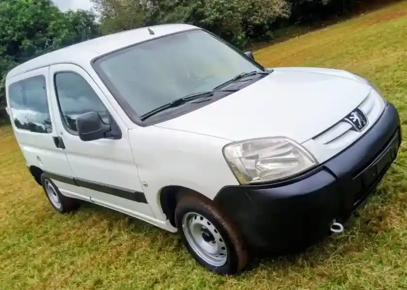 Peugeot Partner 1.6 Hdi Furgon Confort 2016 - foto 2