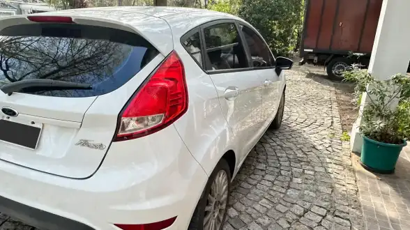 Ford Fiesta Kinetic 1.6 Se 120Cv 2014 - foto 5