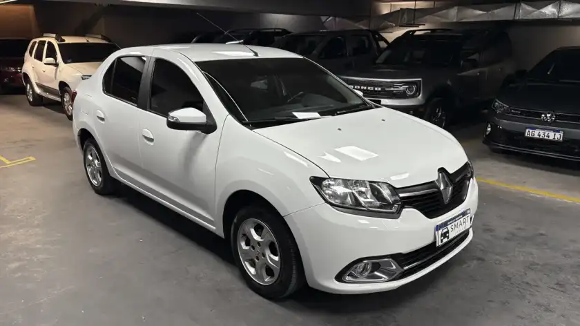 Renault Logan 1.6 Privilege 105Cv 2019 - foto 2